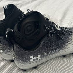 Under Armour Men’s Spotlight Lux MC 2.0 Football Cleats Size 10.5 US