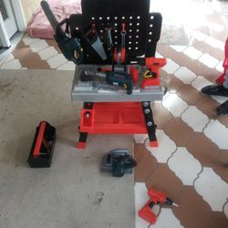 Black + Decker Tool Set