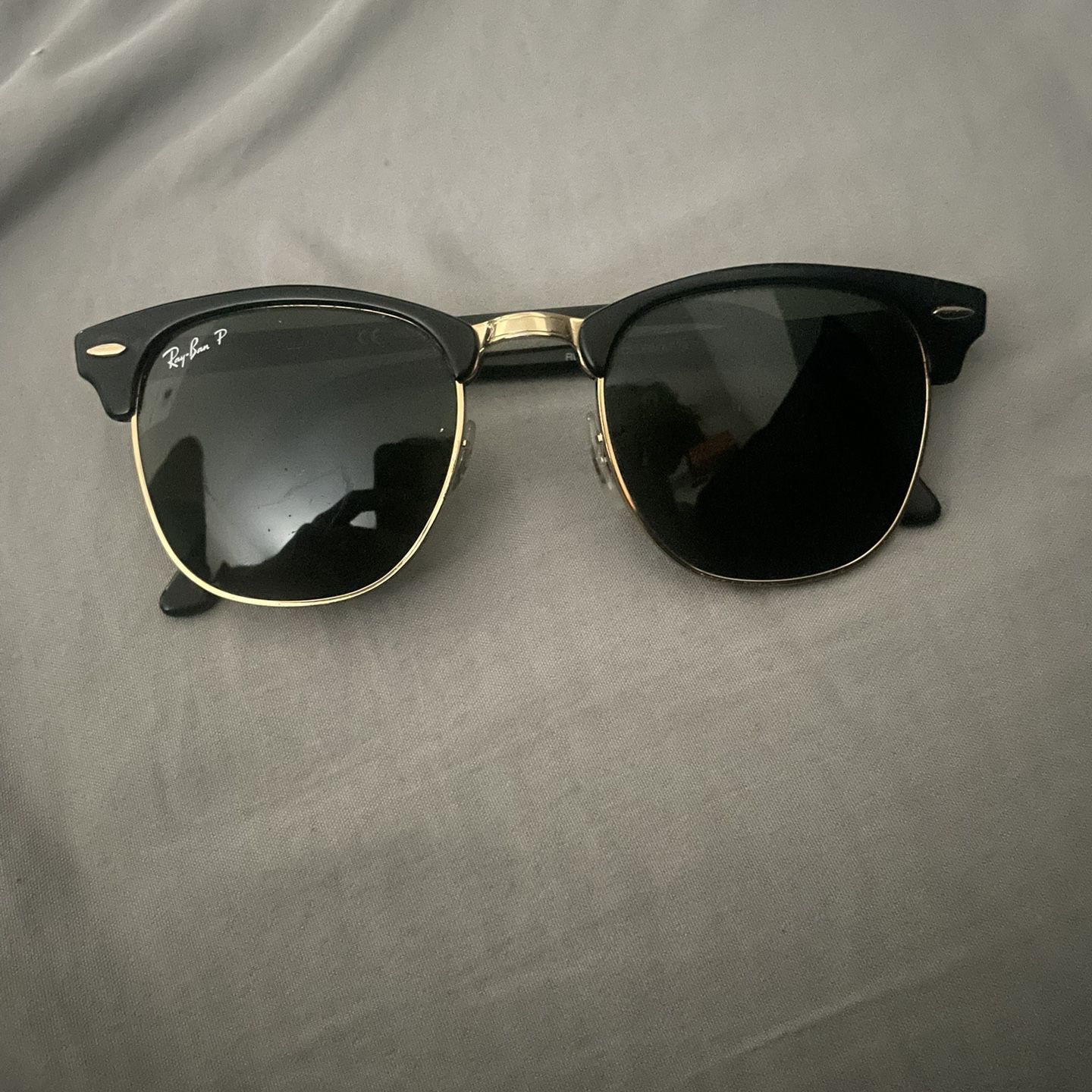 Black Sunglasses With Gold Trim for Sale in Phoenix, AZ - OfferUp