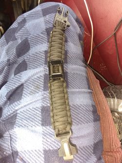 Paracord bracelet