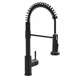 Single Handle Matte Black Kitchen Faucets with Pull Down Sprayer