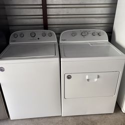 White Whirlpool Washer And Electric Dryer Matching Set