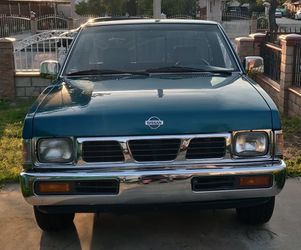 1996 Nissan Pickup Truck