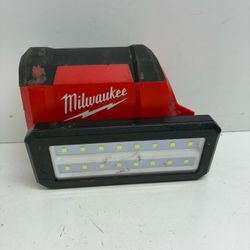 Milwaukee M12 Flood Light 21980694