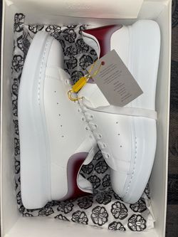 BRAND NEW Alexander McQueen (size 44)