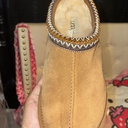 brown uggs size 8
