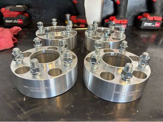 4 , 2 " Wheel Spacers Adapters 5x 115 , Dodge chrysler fits other to , like new
