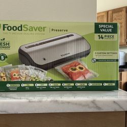 Food Saver vacuum sealing system