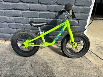 Kids GT shuffle 12” balance bike