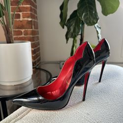 Christian Louboutin So Kate Pumps