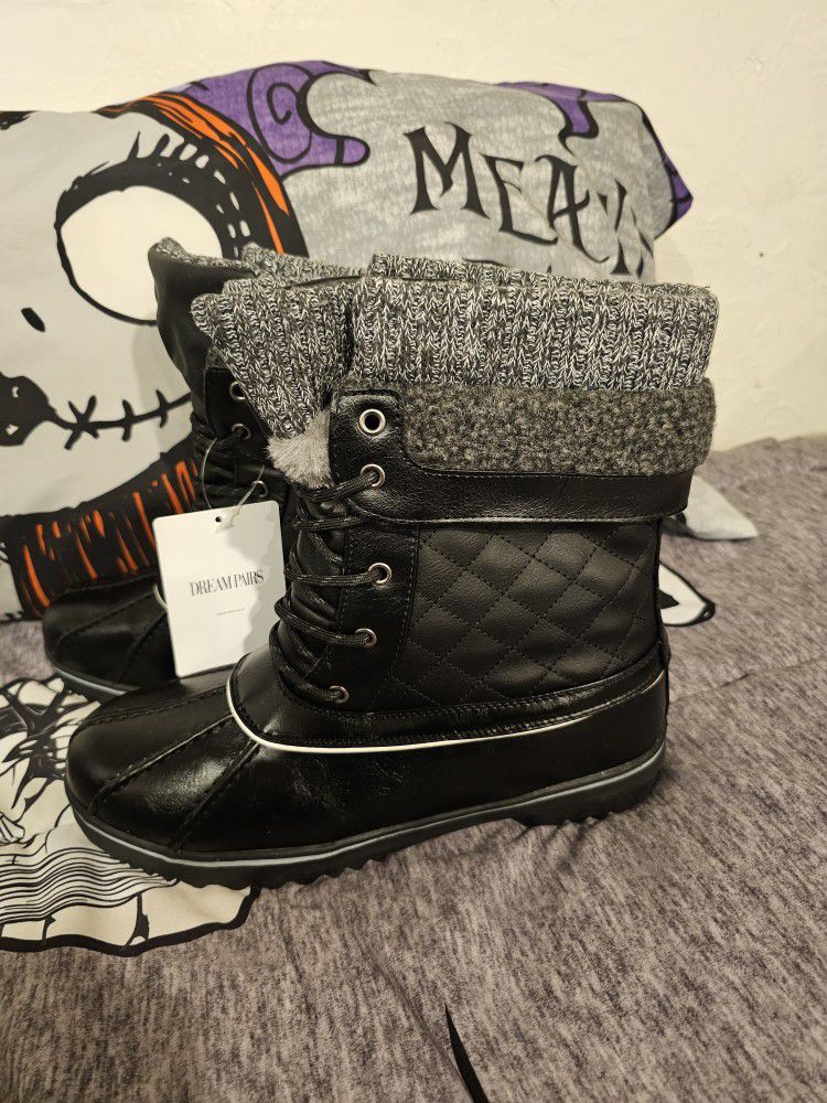 Brand New Women's DreamPairs Black Snow/Waterproof Boots