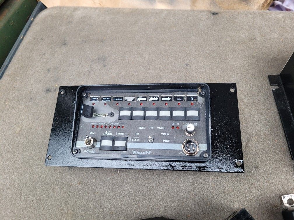 Whelen Traffic Controler Lot