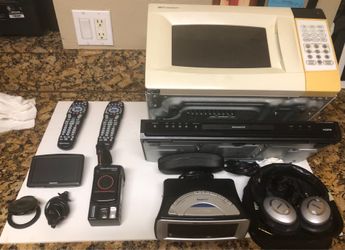 Bundle Electronic Items: Bose, Emerson, Tom-tom, Chinon