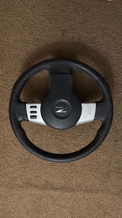 Nissan 350z starring wheel