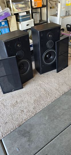 Vintage KLH 3 way speakers