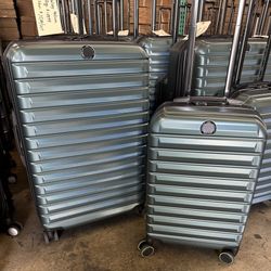 Delsey Paris 22” Carry On And 29” Check In $75 A Set