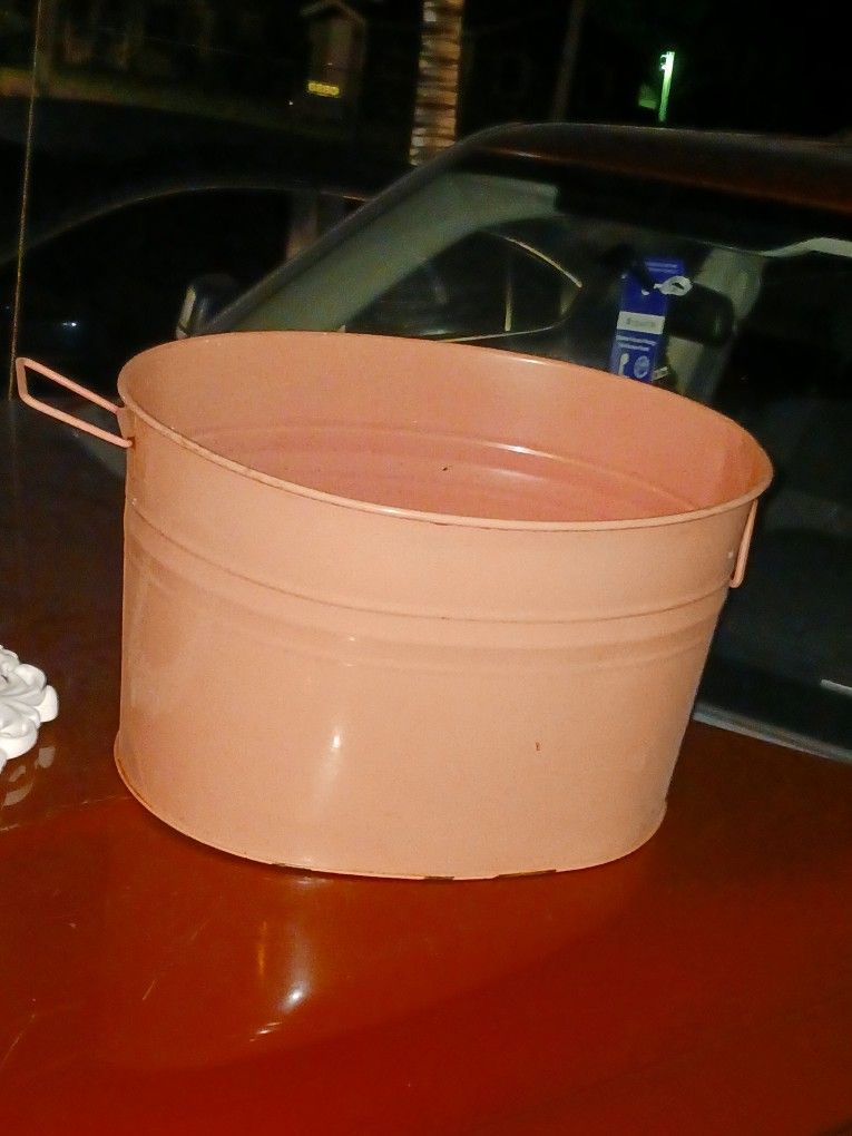 Larg Metal Pink Bucket Use Home Decor Etc 5 Firm Look My Post Alot Items