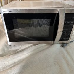 Microwave Oven 