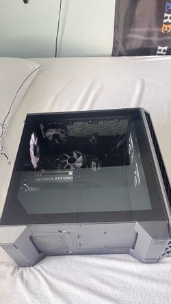 Selling barely used pc with 2 monitors All working amazing willing to negotiate