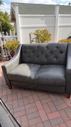 Sofa.(gray)