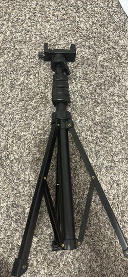 Tripod stand for sale