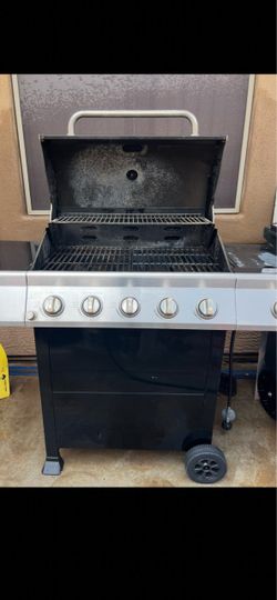 NEXGRILL 5-Burner Propane Gas Grill In Stainless Steel With Side Burner And Black Cabinet