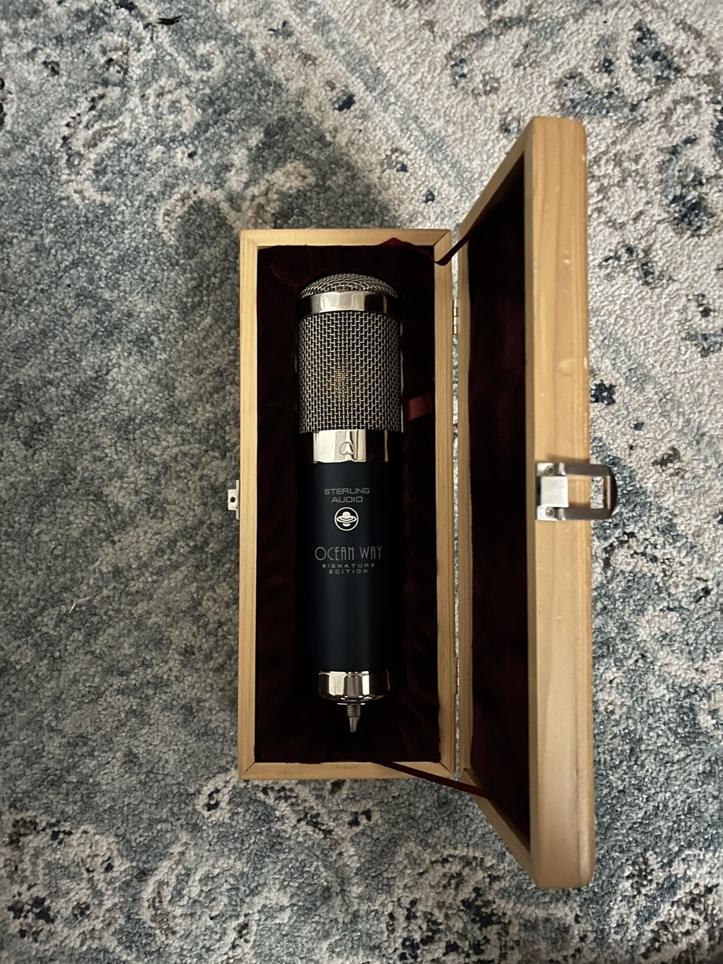 Sterling Audio Ocean Way ST6050 Condenser Microphone 