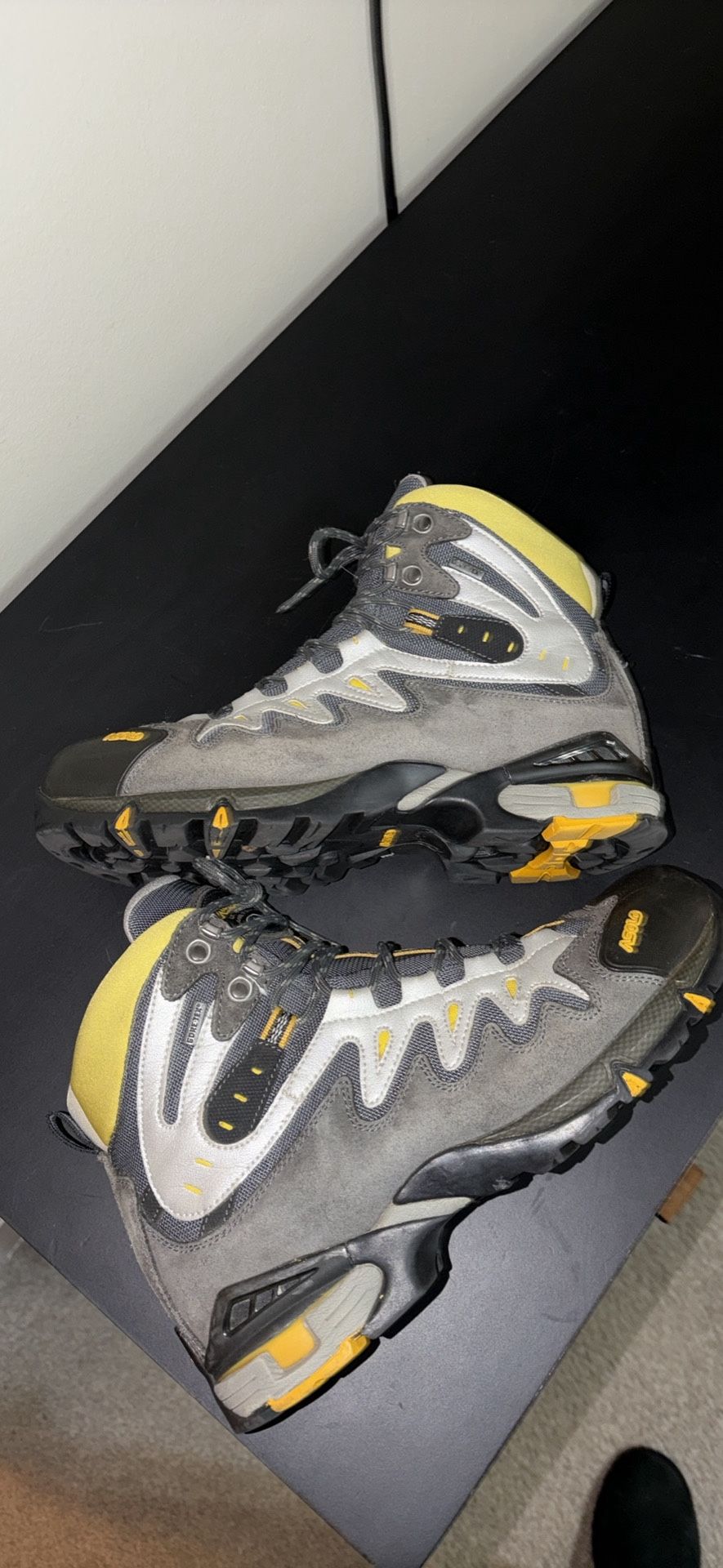 Men’s ASOLO BOOTS size 9.5