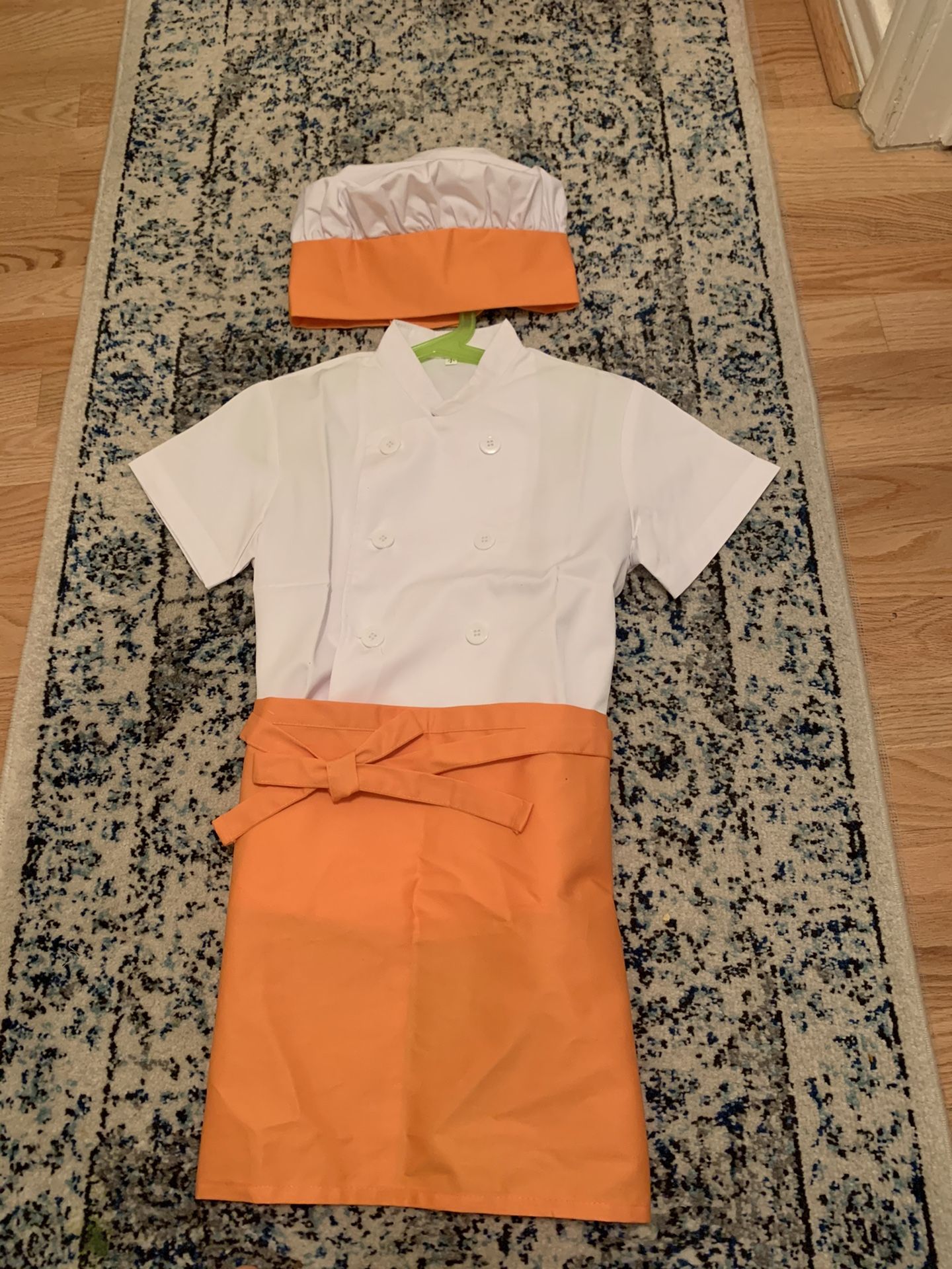 Chefs clothes for kids all new from korea 1 for 20 or 11 for 200 dollars