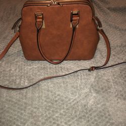 Large Tan And Gold Purse/Bag