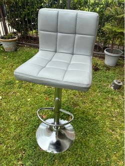 Adjustable Height Bar Stool