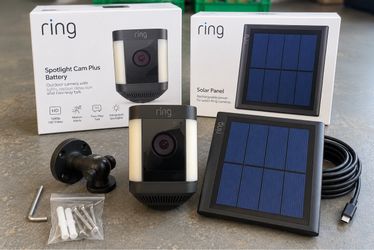 Ring Spotlight Cam Battery + Ring Solar Panel – Outdoor Security Camera Bundle