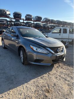 Auto parts 2016 Nissan Altima