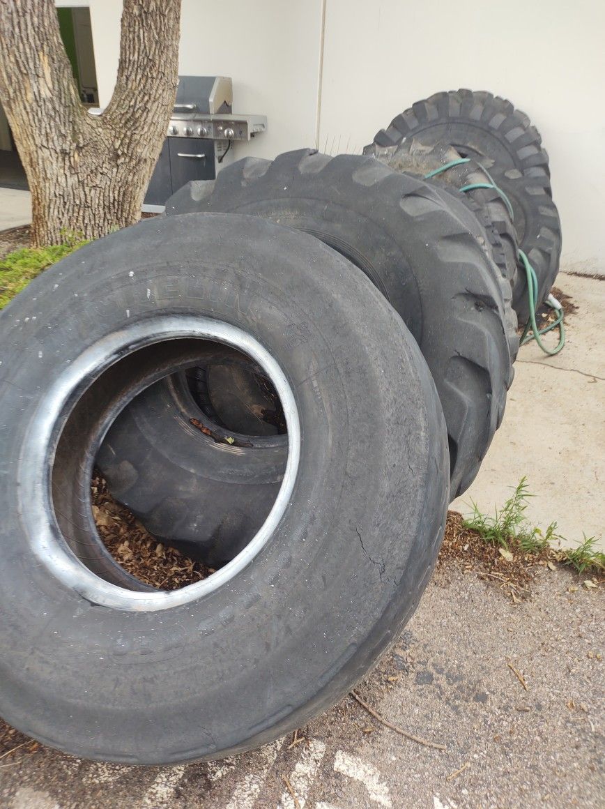 Çrossfit Flipping Workout Tractor Tire