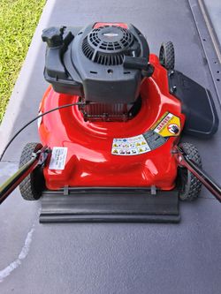 LAWNMOWER  CHAPIADORA.