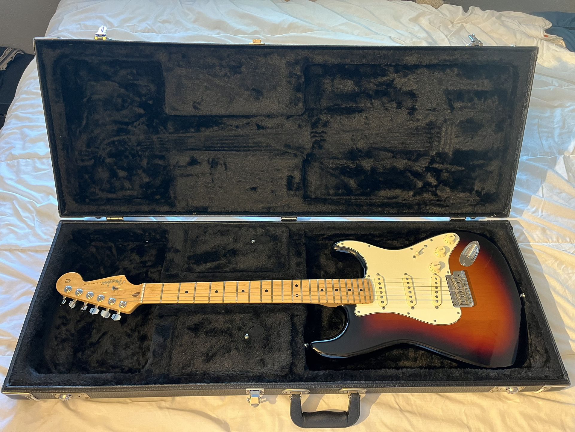 2014 Fender Stratocaster  American Standard  $900 OBO