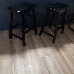 2 Counter Stools