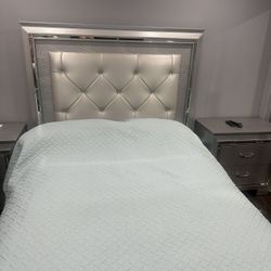 Light Grey Bedroom Set