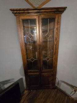 Curio cabinet