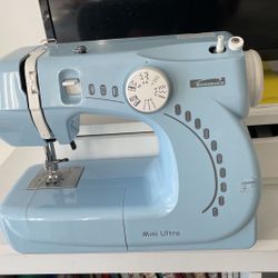 Sewing 🧵 Machine 