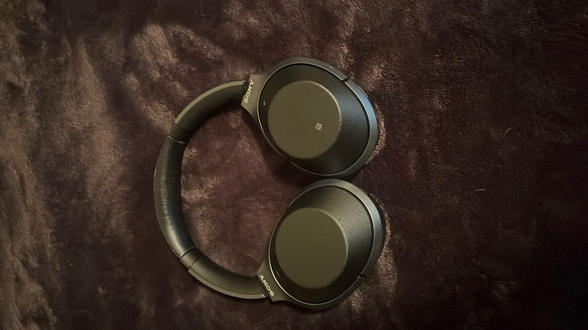 wh-1000MX4 bluetooth wireless noise cancellation headphones