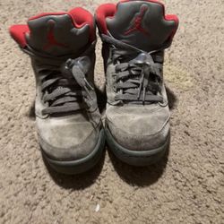 GREEN & RED JORDAN 5