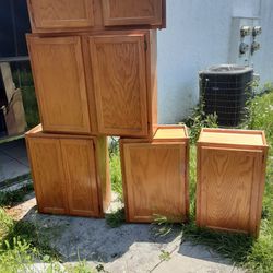 100% Wood Cabinets