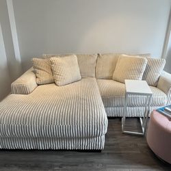 Couch With chaise 