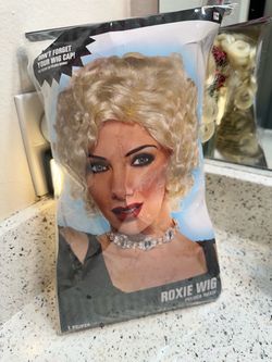 Roxie wig
