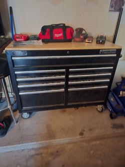 Husky tool box