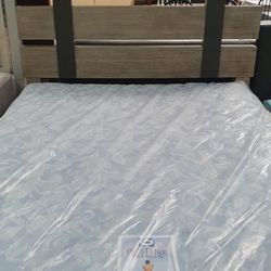 QUEEN SIZE BED FRAME  SAME DAY PICK UP & DELIVERY 🚚🚚🚚