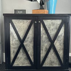 Fantastic black cabinet/nightstand 