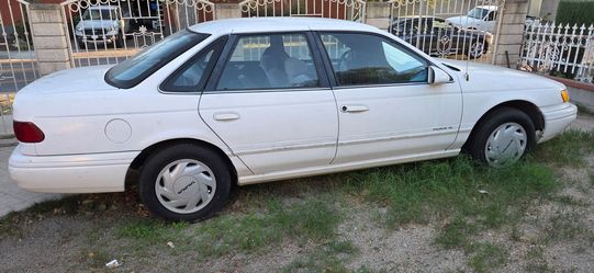 Ford Taurus