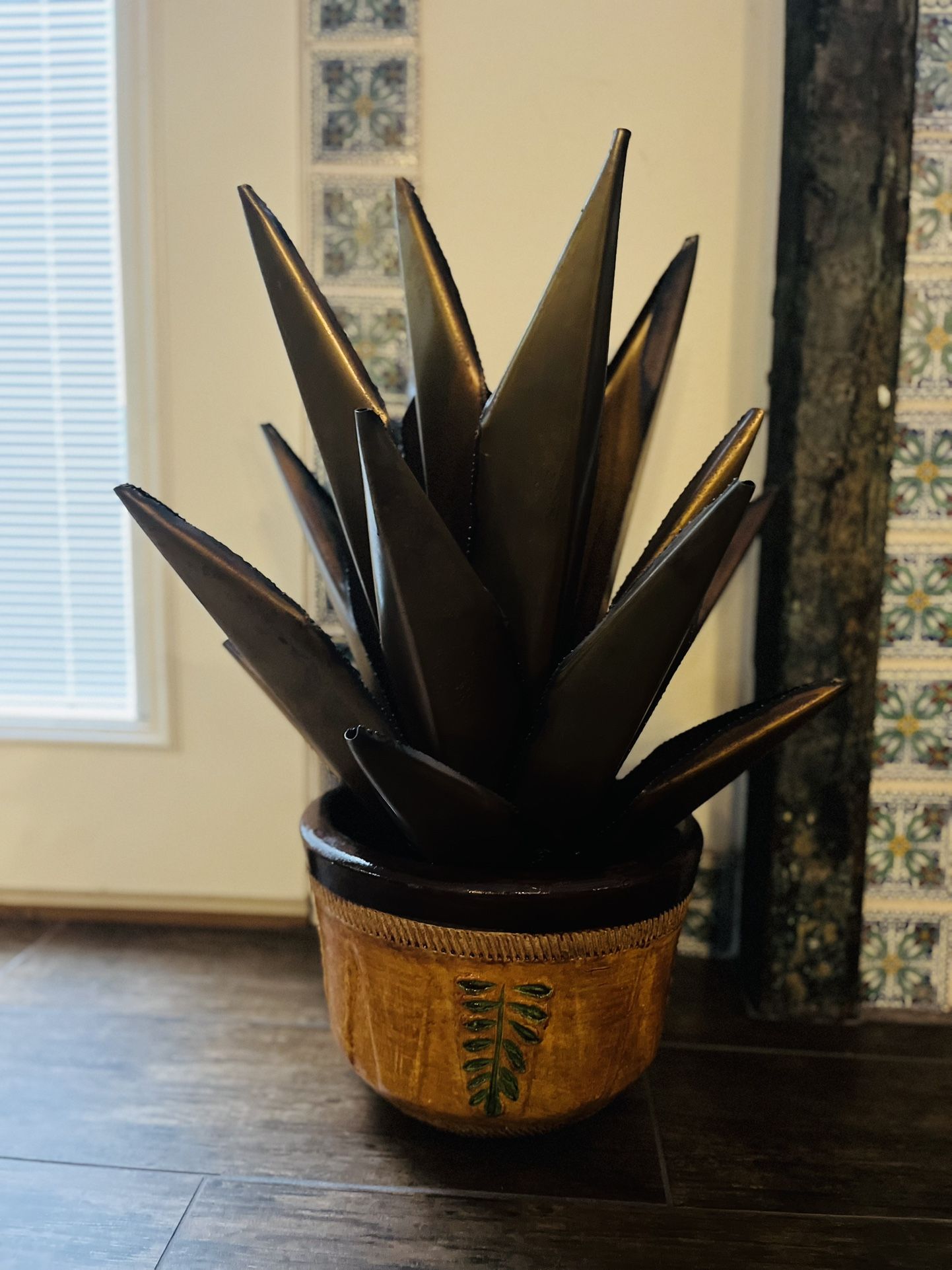 Handcrafted Metal Agave Plant in Decorative Pot – Stunning Home Decor Piece! 🌵
